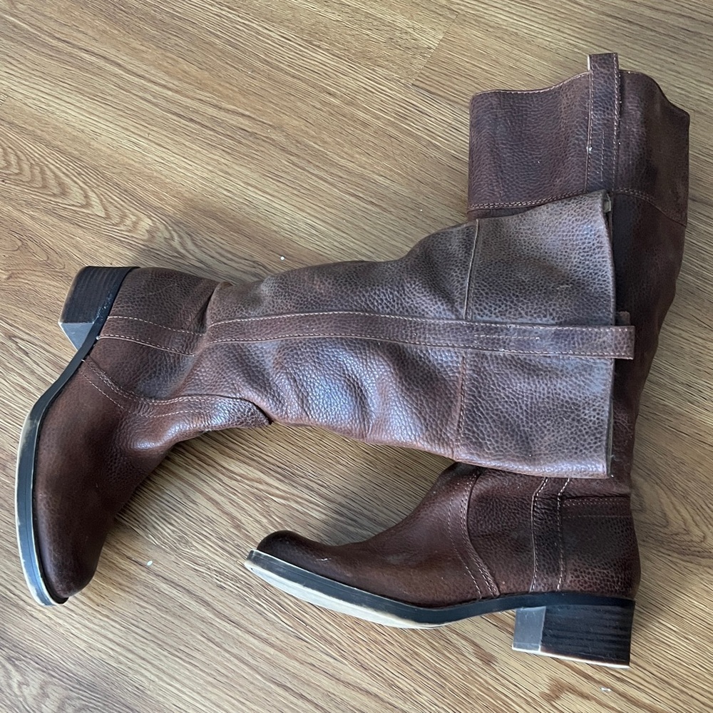 Lucky Brand tall brown hibiscus leather riding boots! 9 39 WC wide calf